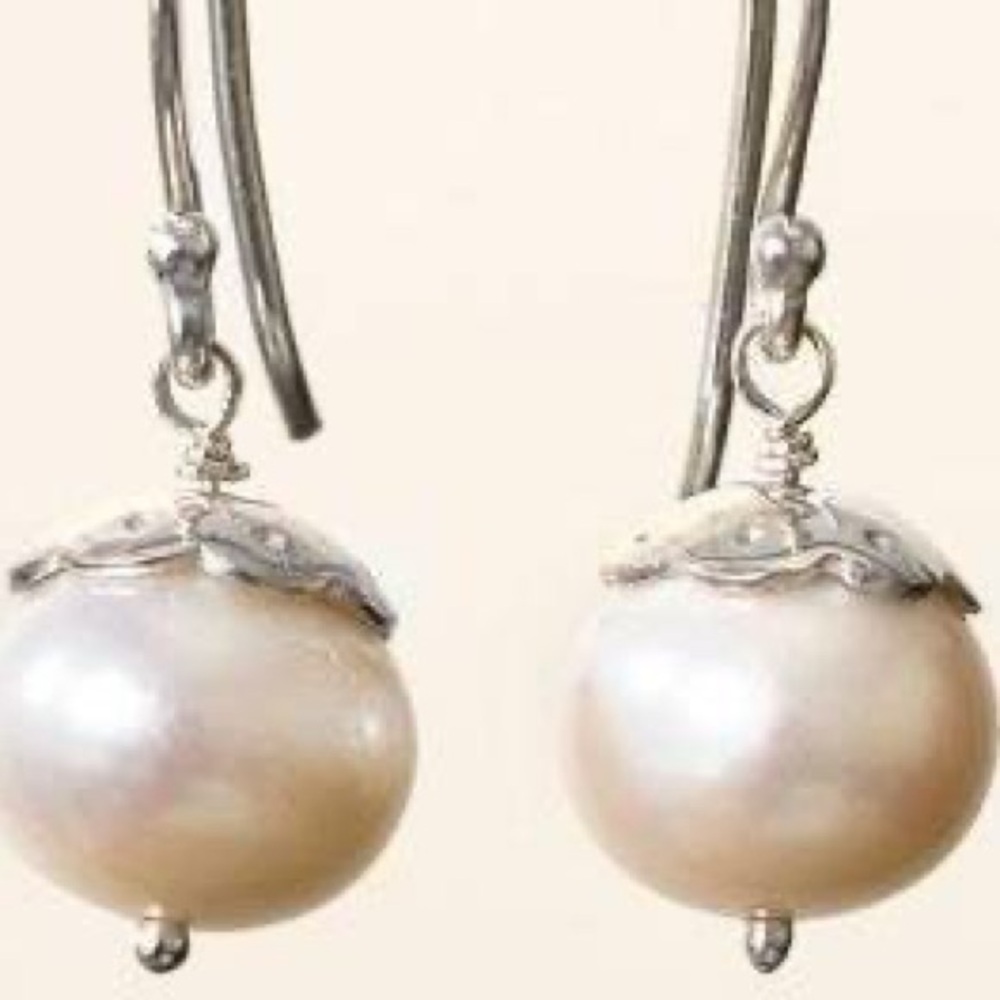 Stella & Dot Pearl Earrings